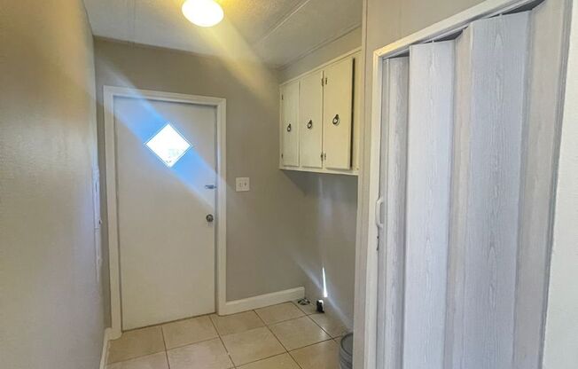 3 beds, 2 baths, $1,695