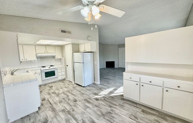 Spacious 2BD/2BTH with Private 2 Car Garage!