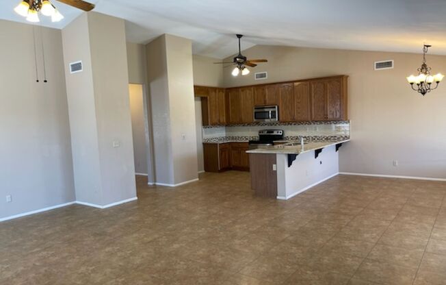 4 beds, 2 baths, $2,299, Unit 21196306