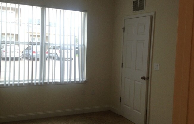 1 bed, 1 bath, 826 sqft, $1,300, Unit 2109