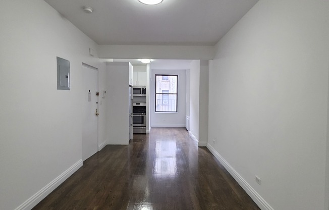 216 E 89th St 2E