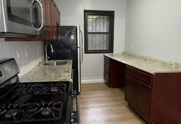 75-Gregg Parkview Apartments, LLC