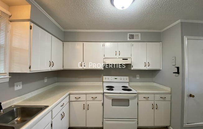 5027 SIMSBURY DR