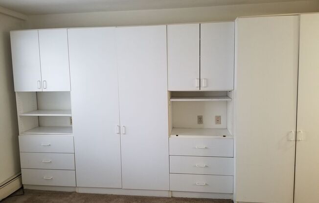 1 bed, 1 bath, 450 sqft, $1,225, Unit 121-9A