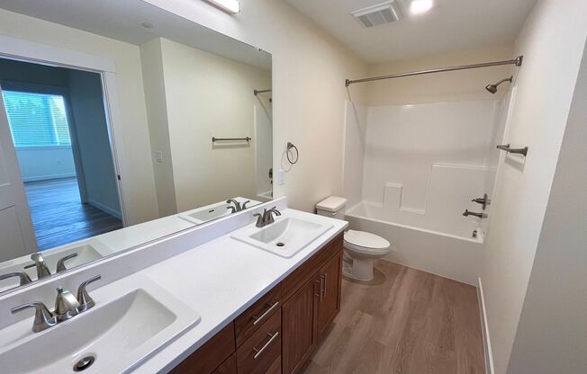 2 beds, 1 bath, $1,875, Unit A309