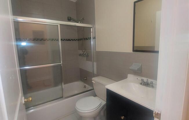 1123 SCHENECTADY AVE