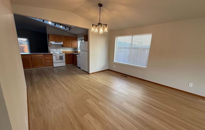 Newly Renovated 3B/2Ba Home in Quiet Neighborhood!