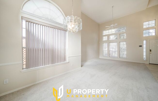 A must-see beautifully shaded house!