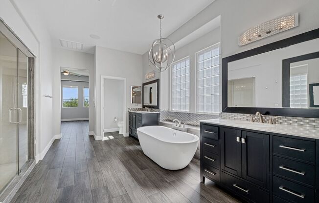 3 beds, 3.5 baths, $5,295