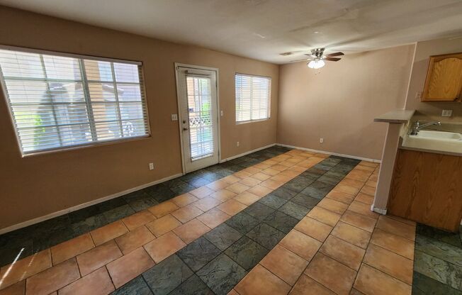 Beautiful 3 Bedroom & 2 1/2 Bath Condo.
