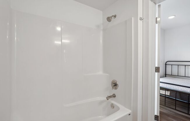 Studio, 1 bath, 251 sqft, $1,411, Unit Unit 410