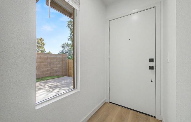 Remodeled 3BR End Unit Townhome in South Tempe | Private Yard + Covered Parking