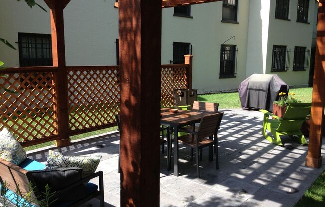 1 bed, 1 bath, 584 sqft, $1,250, Unit C-35