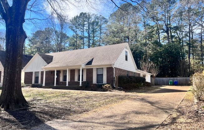 Spacious Germantown home! Walking distance to Farmington Elementary. Small pets are welcome. 2 bedrooms down.