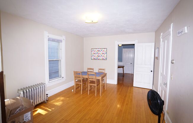 2 beds, 1 bath, $1,640