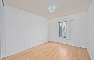 4 beds, 2.5 baths, 2,500 sqft, $5,200