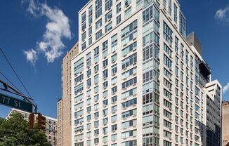 1 bed, 1 bath, 691 sqft, $7,200, Unit 17H