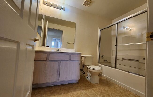 2 beds, 2 baths, $1,430