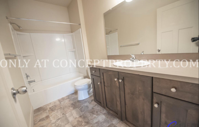 2 beds, 2 baths, 1,077 sqft, $1,450, Unit 212