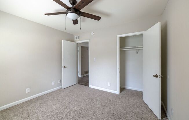 2 beds, 1 bath, 850 sqft, $1,250, Unit 00-A3