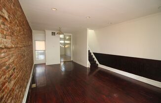 3 beds, 1 bath, $1,695, Unit # 324