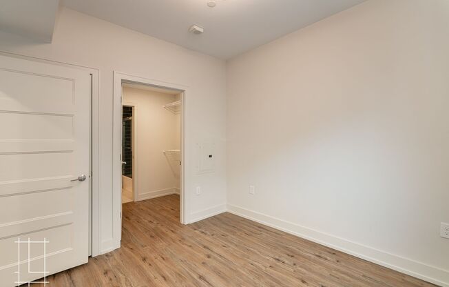 1 bed, 1 bath, 470 sqft, $1,325, Unit 1050 N 4th St. Apt. 209