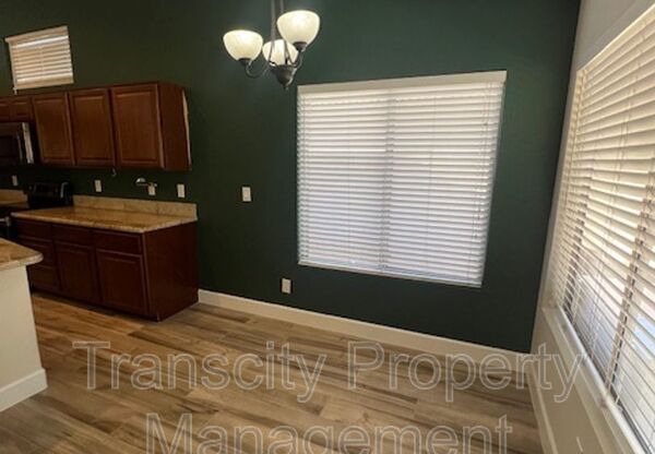 1070 W SEAGULL DR