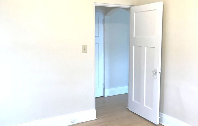 1 bed, 1 bath, $995, Unit 309