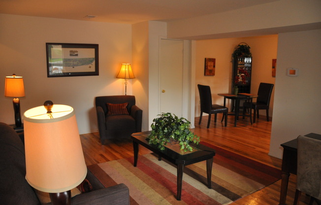 2 beds, 1.5 baths, 925 sqft, $2,230, Unit 1511