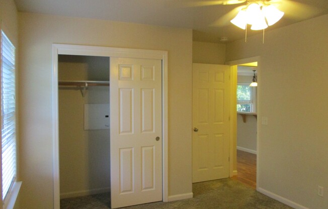 2 beds, 1 bath, $1,450, Unit 2