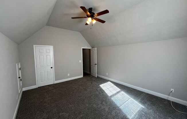 3 beds, 2 baths, $2,137