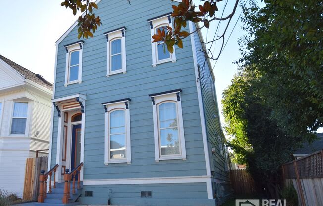 4 Bedroom Victorian in West Oakland