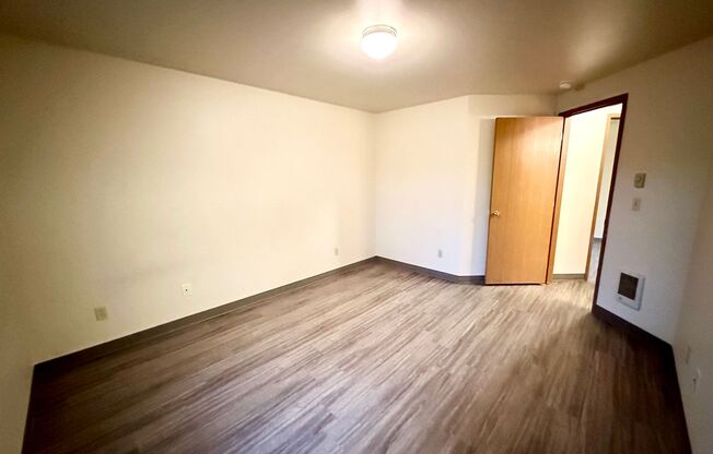 2 beds, 1 bath, 826 sqft, $1,150, Unit 3