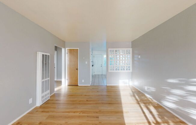 2858–2860 Brookdale Ave