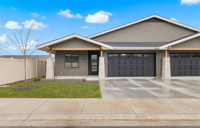 Brand New Luxury Duplex-Top of the line finishes & walking distance to The Village.