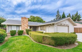 Pocket 3 Bedroom plus Den 2 Bath Home