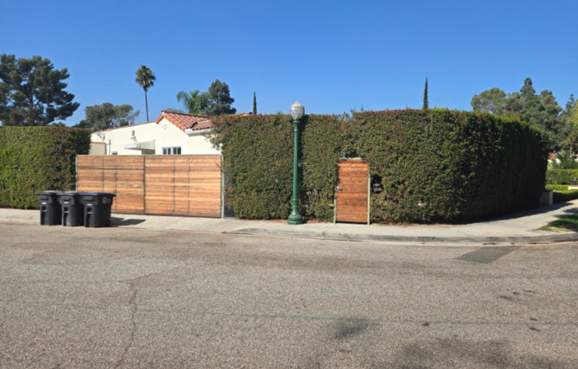 705 BALBOA AVE