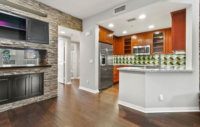 Entertainers Delight in Aliso Viejo!