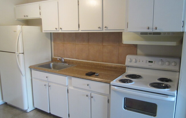 2 Bedroom 1 Bath Duplex available for Rent now in Winter Park!