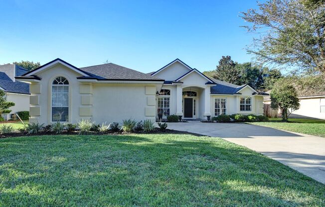 4 bedroom/ 2 bathroom home in Julington Creek Plantation!