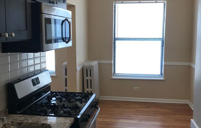 Studio, 1 bath, 550 sqft, $1,150, Unit 7722-2B
