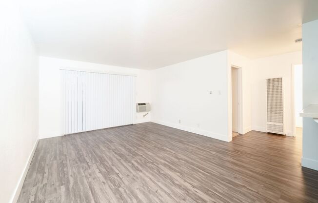 1 bed, 1 bath, 640 sqft, $2,095, Unit 213