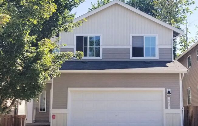Move in Ready! - Tumwater Hill home with 3 bedroom 2.5 baths, Tumwater School District.