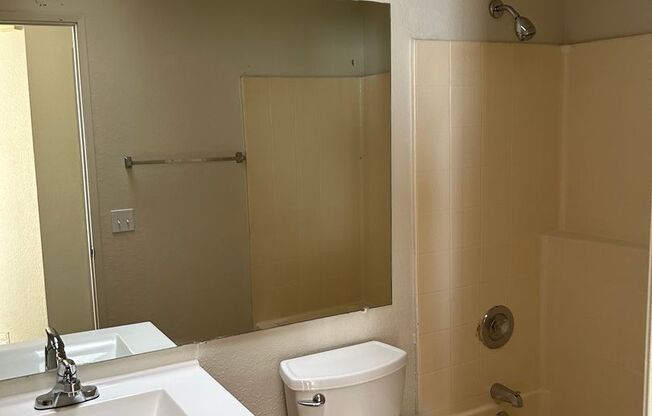 2 beds, 2 baths, 900 sqft, $2,200, Unit 52