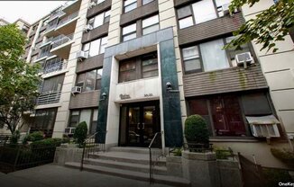 98-25 W 64th Road