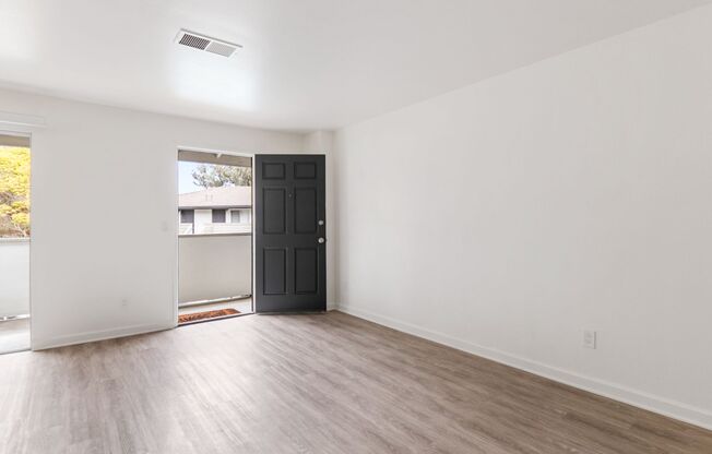 1 bed, 1 bath, $2,095, Unit 20