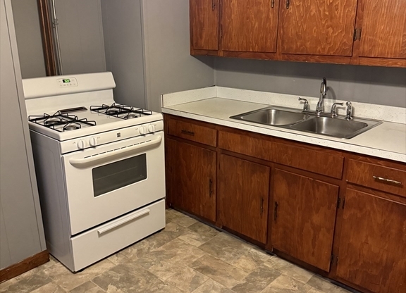 1 bed, 1 bath, 1,000 sqft, $1,300, Unit 1