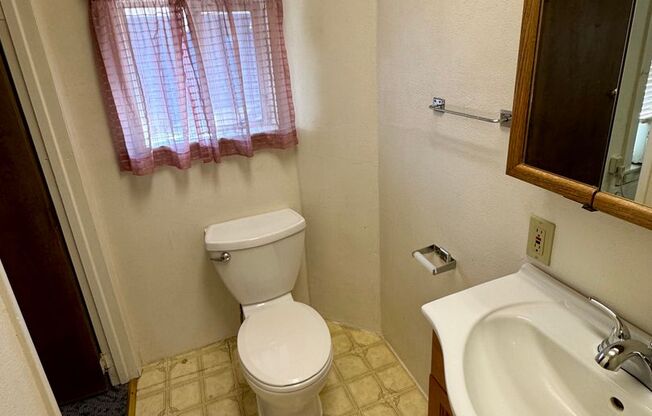 302 S 8th Ave