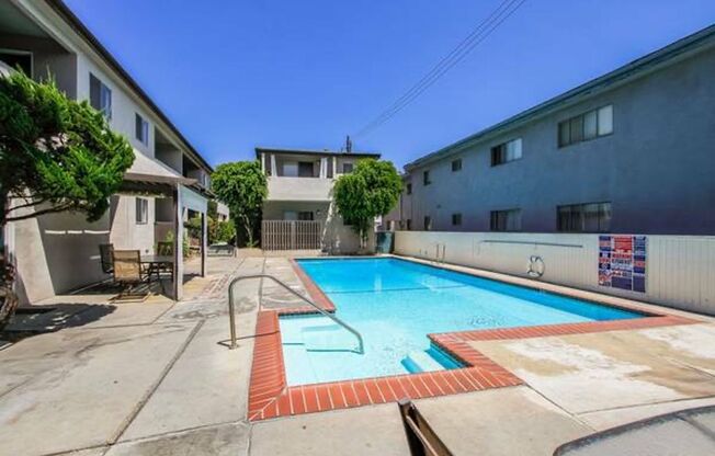 400 E Live Oak St