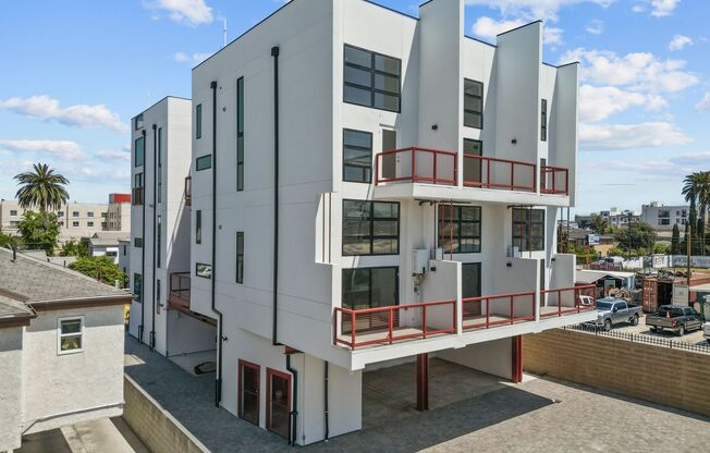 Brand New Live-Work Studio/Lofts in North Hollywood